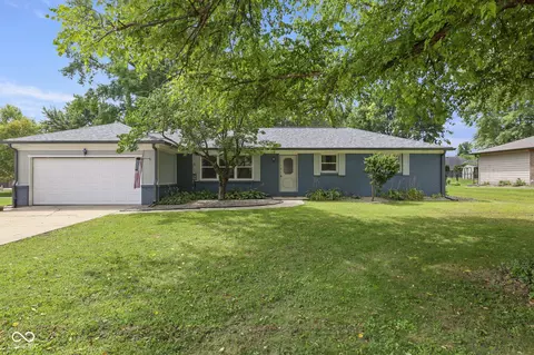 21 Hilltop Dr, Danville, IN 46122