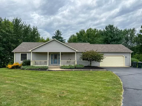 909 N Hamilton Dr, Greensburg, IN 47240