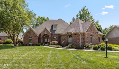 4825 Goldenrain Ct, Indianapolis, IN 46237