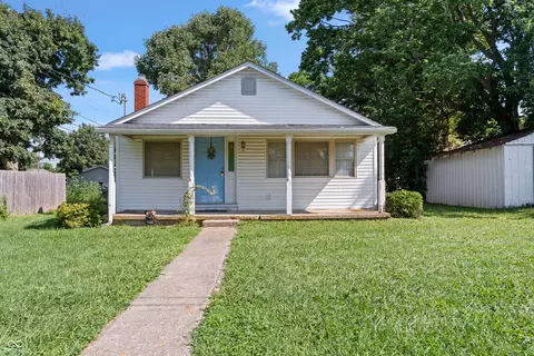 61 Center St, Greencastle, IN 46135
