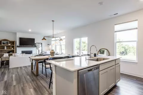 Kitchen - 8863 Lester Pl, Pendleton, IN 46064 photo 3 of 4