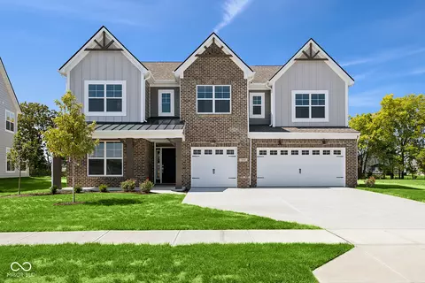3690 Hayden Valley Dr, Bargersville, IN 46106