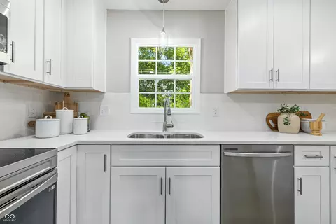 Kitchen - 728 E Main St, Carmel, IN 46032 photo 4 of 5