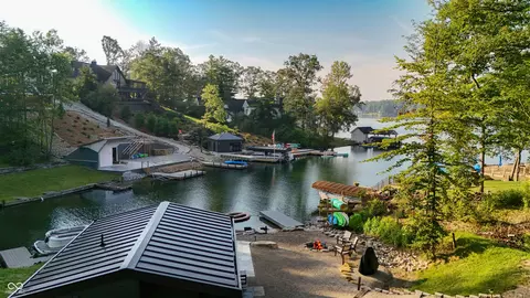 11311 W Grandview Dr, Columbus, IN 47201