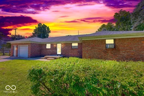 109 E Harrison St, Martinsville, IN 46151