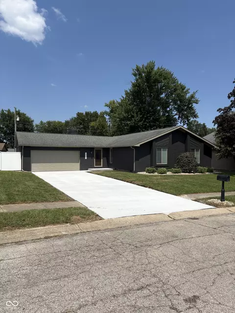 4520 Post Horn Ct, Columbus, IN 47203