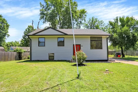 981 W County Line Rd, Greenwood, IN 46142