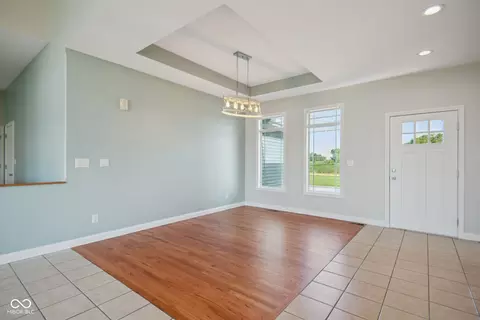 Living - 6525 E 150 S, Columbus, IN 47201 photo 4 of 7