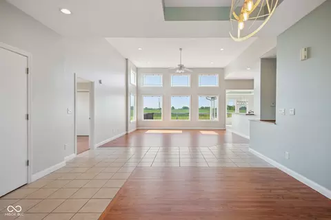Living - 6525 E 150 S, Columbus, IN 47201 photo 3 of 7