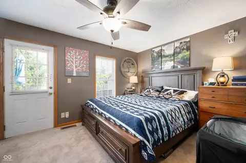 Bedroom - 3008 W Market St, Pendleton, IN 46064 photo 2 of 2