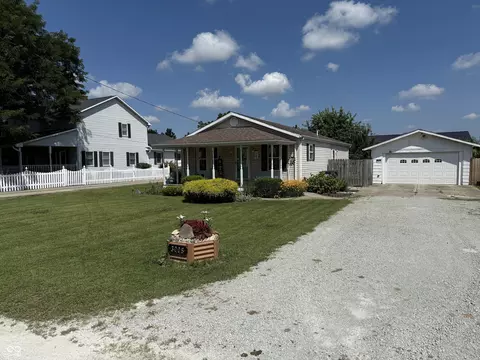 Exterior - 3008 W Market St, Pendleton, IN 46064 photo 5 of 5