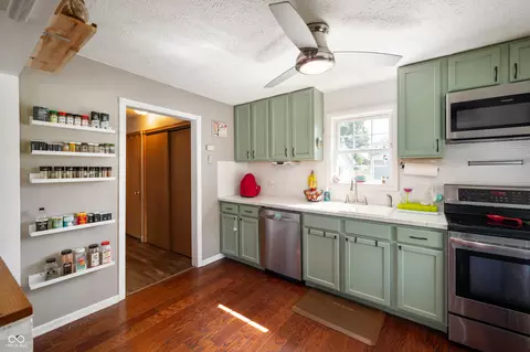 Kitchen - 3008 W Market St, Pendleton, IN 46064 photo 3 of 3