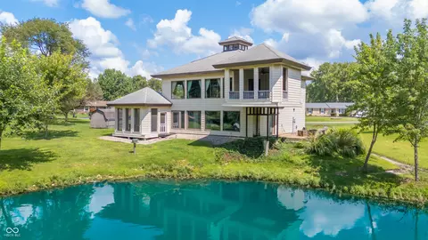2303 Wayne Dr, Greenfield, IN 46140