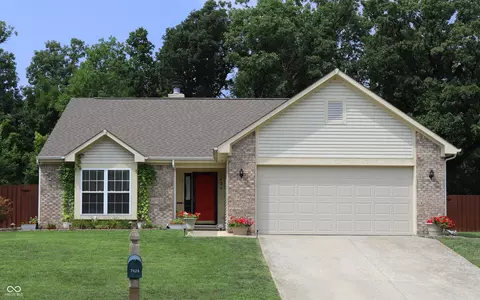 7424 Oakview Dr, Avon, IN 46123