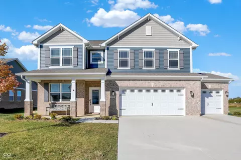 6390 Flag Stop Dr, Whitestown, IN 46075