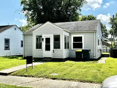 421 E 36th St, Anderson, IN 46013