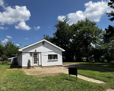 2312 Fulton St, Anderson, IN 46016