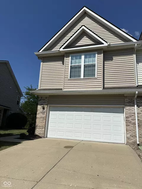 6302 Bishops Pond Ln, Indianapolis, IN 46268