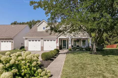 10389 Glenn Abbey Ln, Fishers, IN 46037