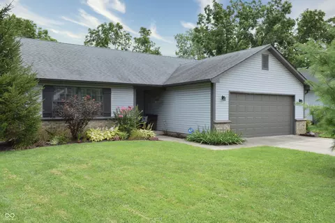 7117 Carrie Dr, Indianapolis, IN 46237