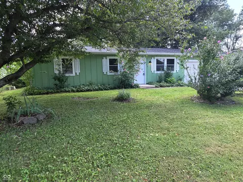 751 Circle Ct, Whiteland, IN 46184