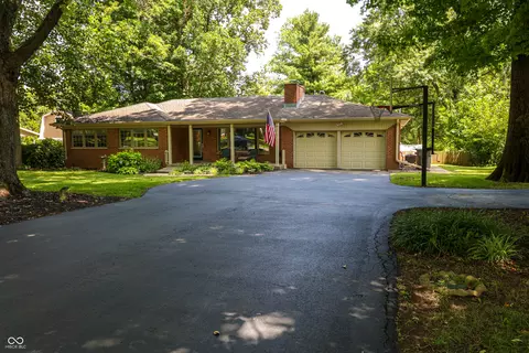 6749 Hillcrest Ct, Indianapolis, IN 46227