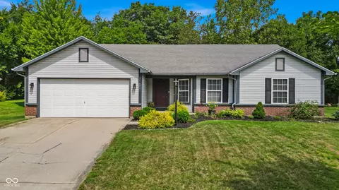 20846 Summit Rd, Noblesville, IN 46062