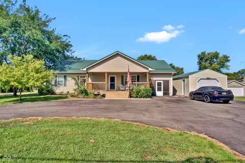 1110 Jonesville Rd, Columbus, IN 47201