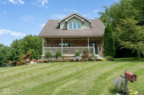 14332 Katriene Dr, Daleville, IN 47334