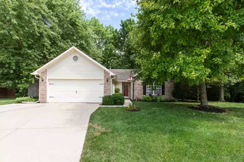 6485 Barberry Dr, Avon, IN 46123