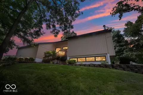Exterior - 1102 Pendle Hill Ave, Pendleton, IN 46064 photo 3 of 7