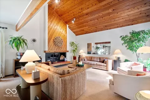 Living - 1102 Pendle Hill Ave, Pendleton, IN 46064 photo 1 of 3