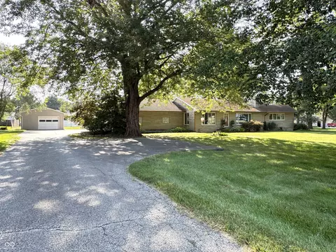 1202 S Washington St, Crawfordsville, IN 47933