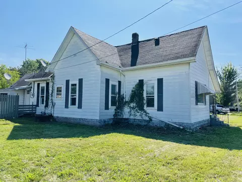 307 N Main St, Wilkinson, IN 46186