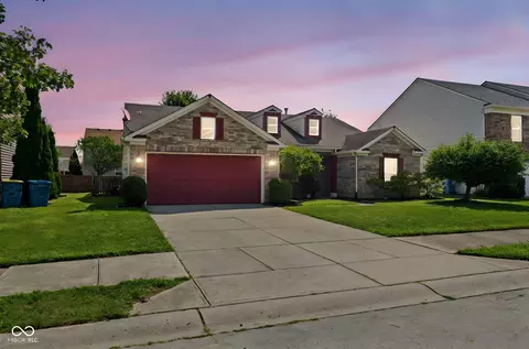 14283 Refreshing Garden Ln, Fishers, IN 46038