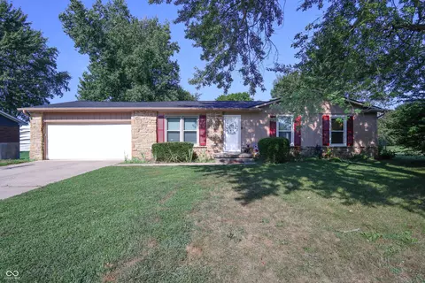 4934 Cottonwood Ct N, Columbus, IN 47203