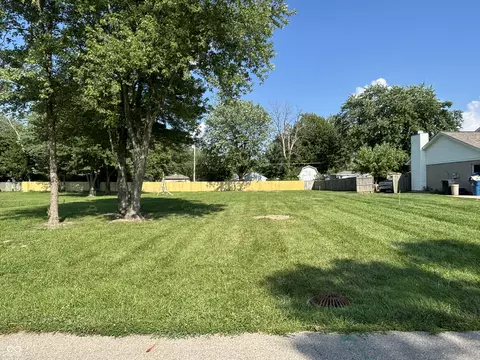 5654 N Vinton Hills Dr, Fairland, IN 46126