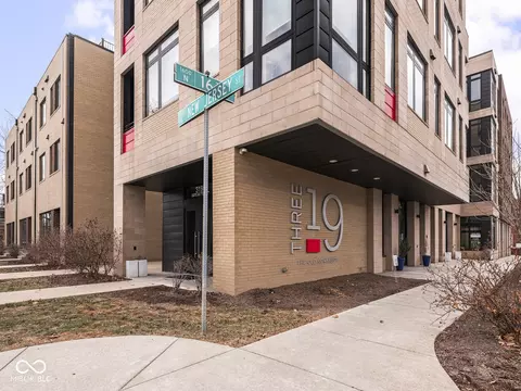 319 E 16th St #402, Indianapolis, IN 46202