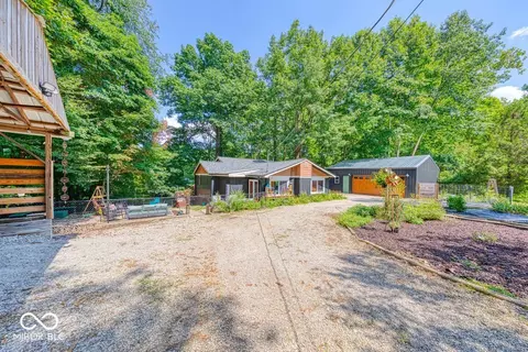 756 W Brown Lake Dr, Nineveh, IN 46164