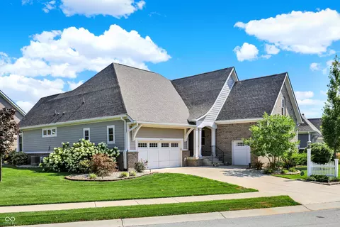 15111 Mooring Cir W, Carmel, IN 46033