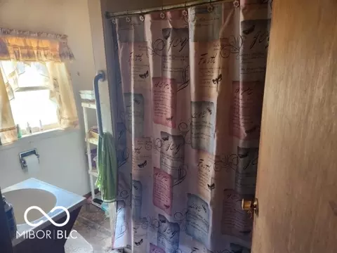 Bath - 347 E North St, Dunkirk, IN 47336 photo 1 of 1