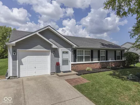 124 Meadow Creek South Dr, Whiteland, IN 46184