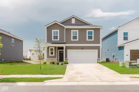 3918 Riverstone Dr, Whitestown, IN 46075
