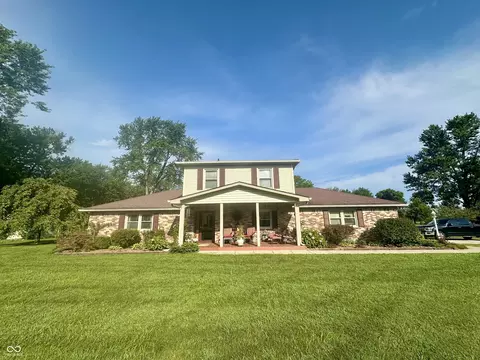378 Lea Ln, Greenwood, IN 46142