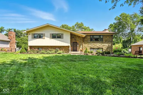 749 Brookview Dr, Greenwood, IN 46142