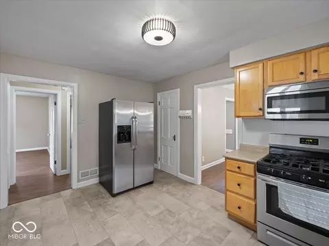 5252 E St Clair St, Indianapolis, IN 46219 photo 13