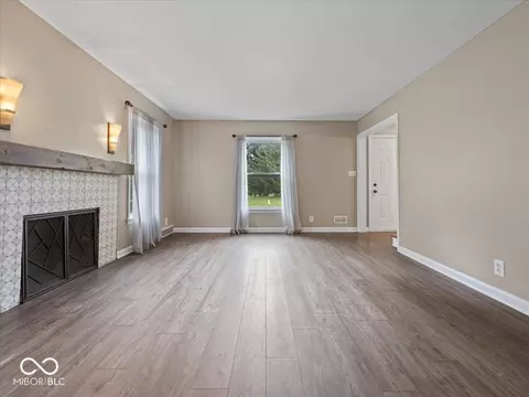 5252 E St Clair St, Indianapolis, IN 46219 photo 8