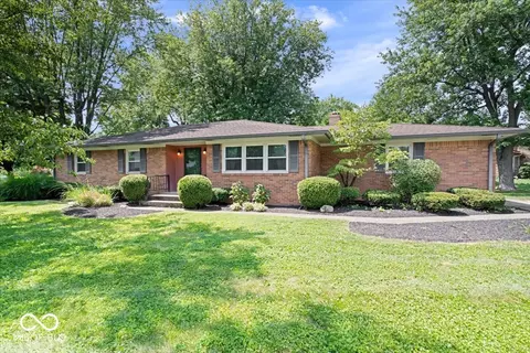 7010 Grosvenor Pl, Indianapolis, IN 46220