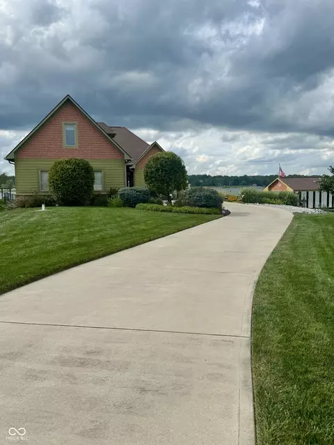 208 Patriots Lndg, Fillmore, IN 46128