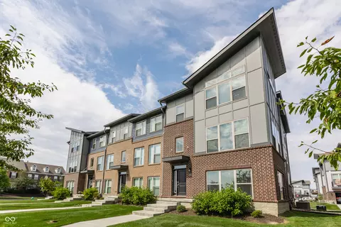 13330 Saxony Blvd W, Fishers, IN 46037